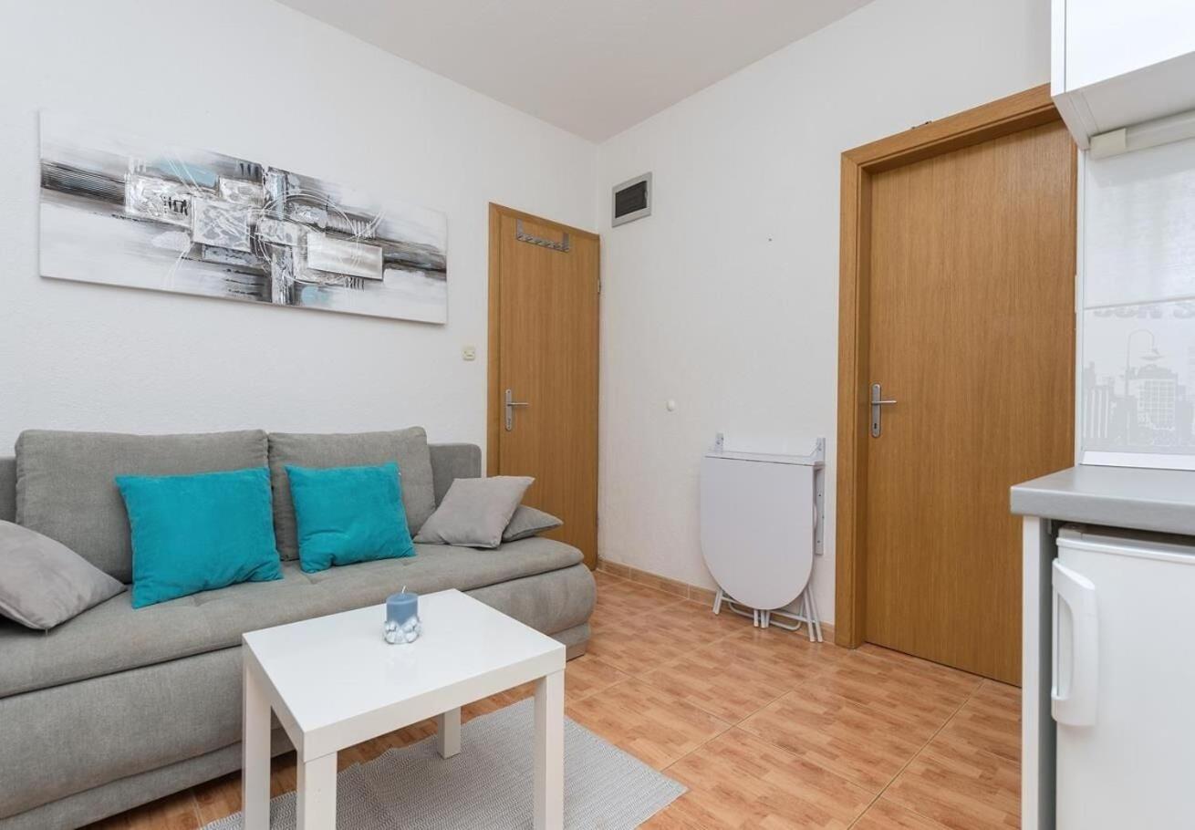 Apartments Ivi - 100 M From Pebble Beach Drašnice Zewnętrze zdjęcie