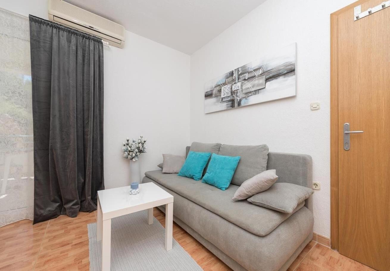 Apartments Ivi - 100 M From Pebble Beach Drašnice Zewnętrze zdjęcie
