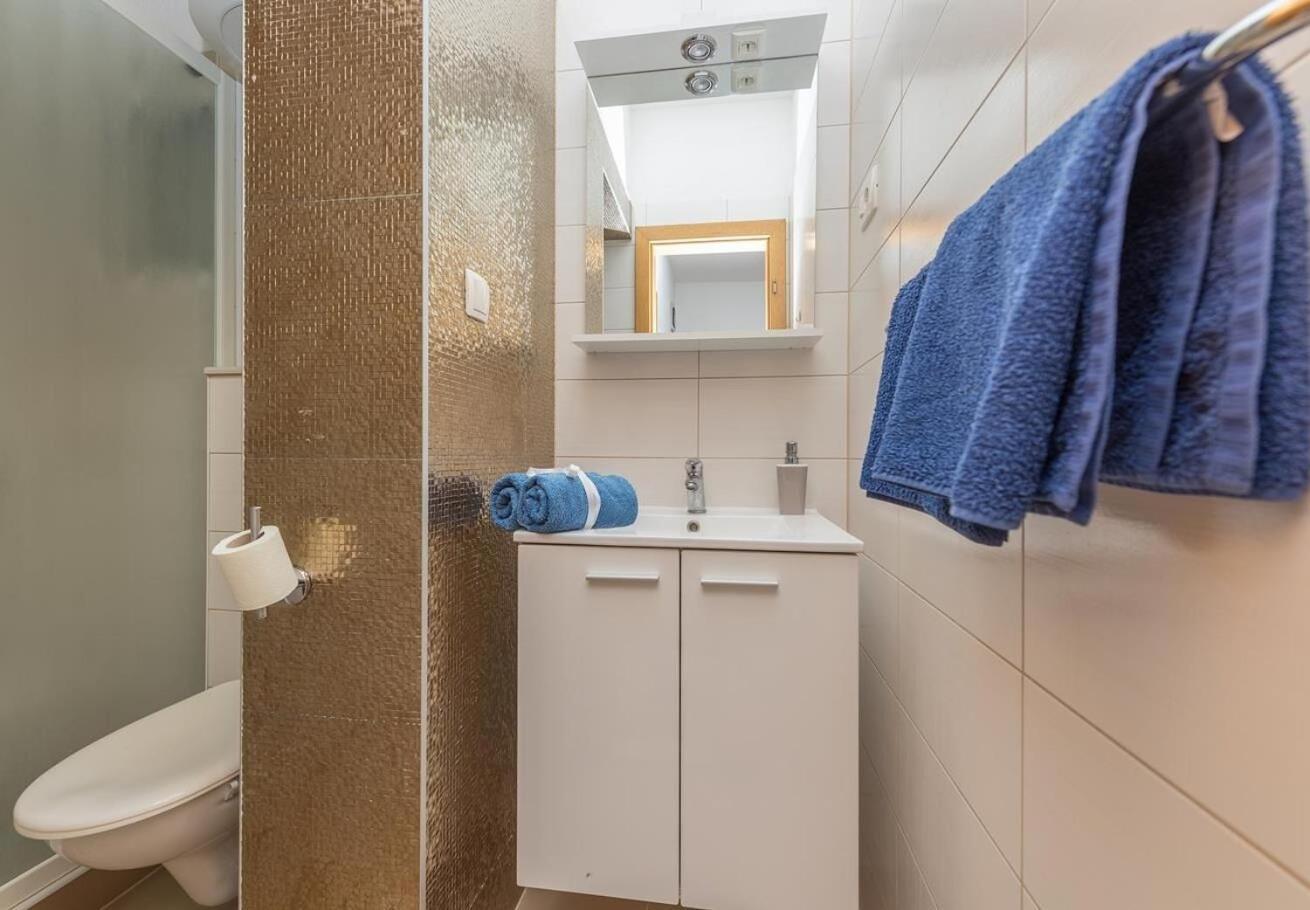 Apartments Ivi - 100 M From Pebble Beach Drašnice Zewnętrze zdjęcie